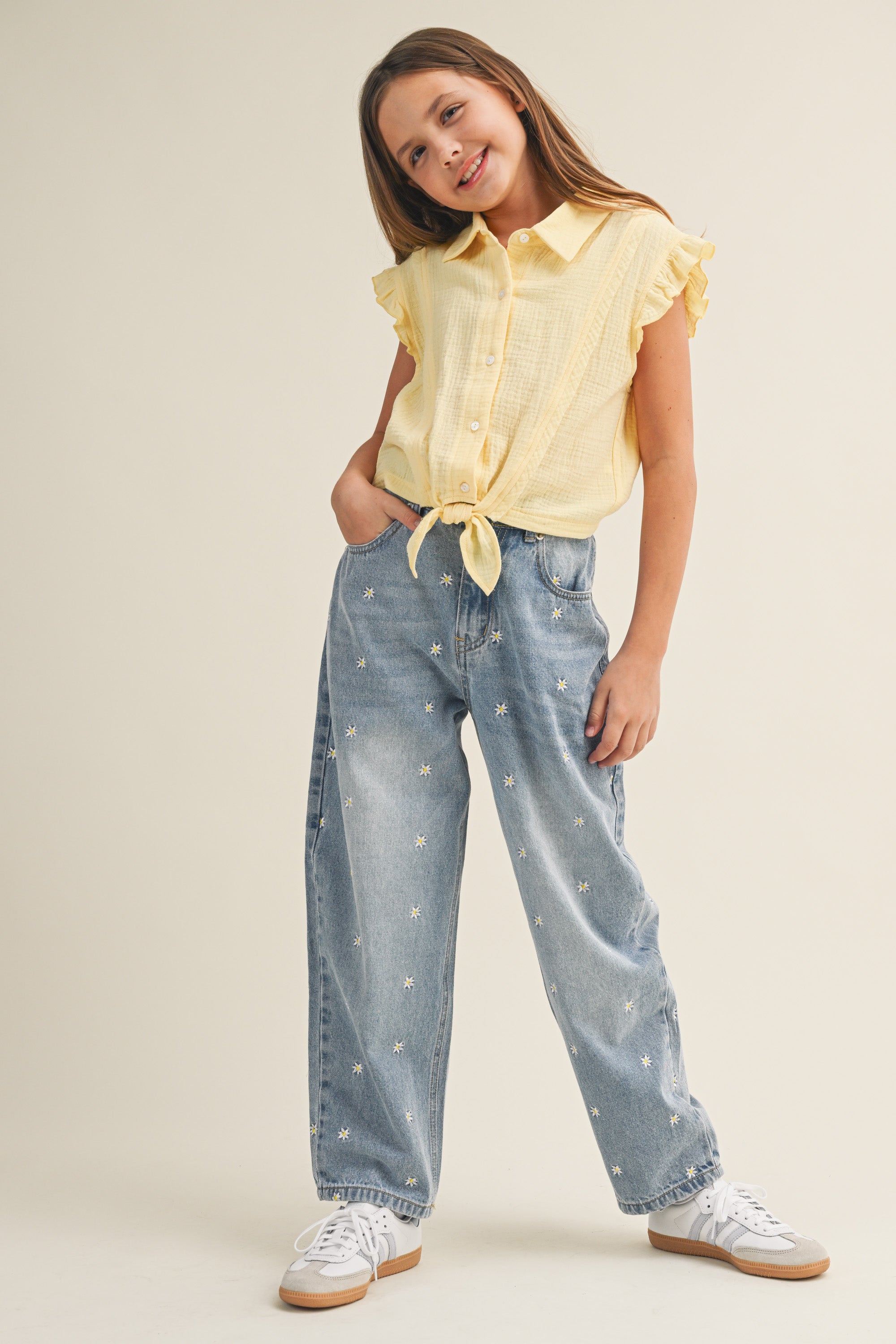 Embroidered Barrel Jeans // wild daisies