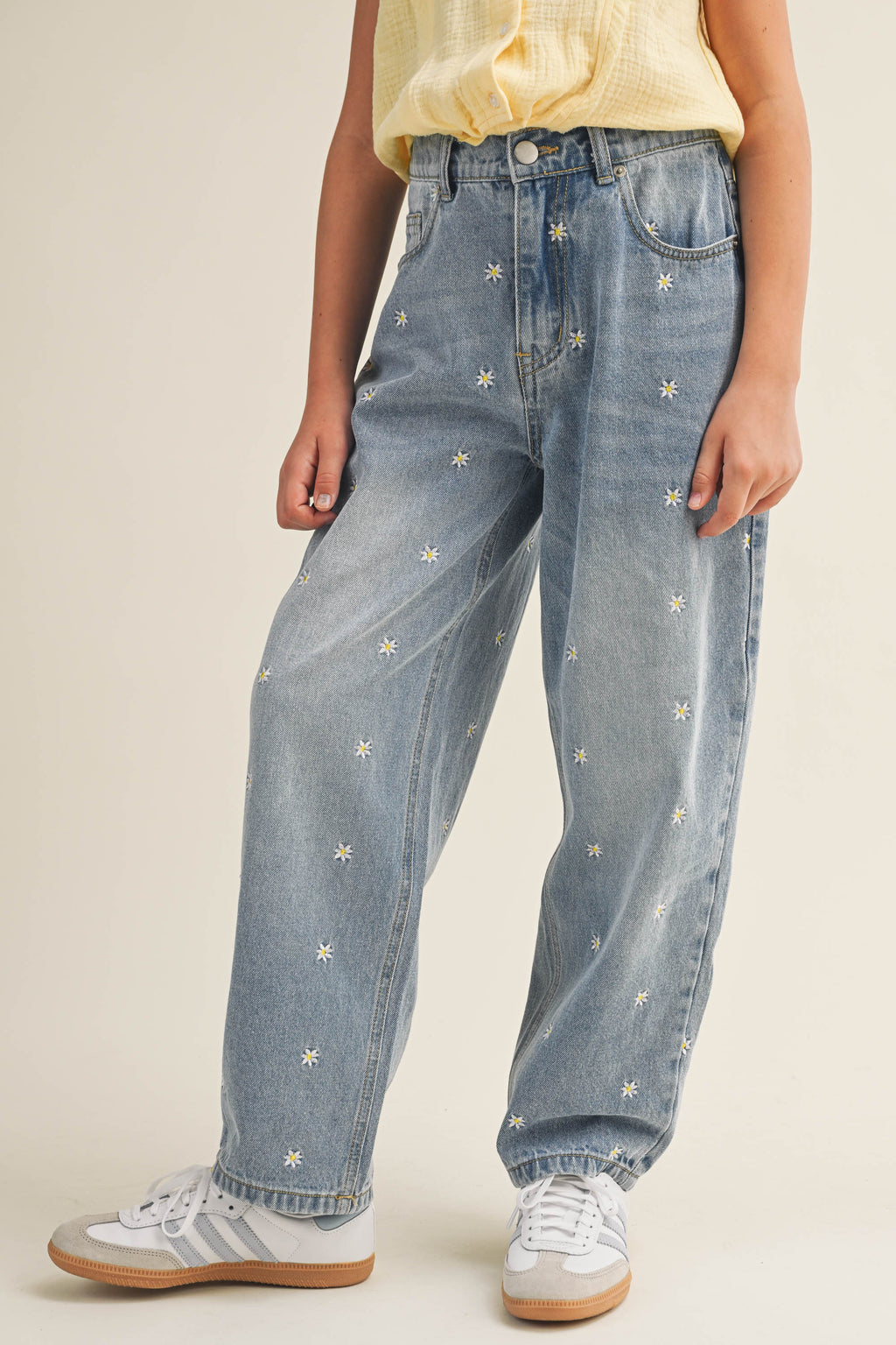 Embroidered Barrel Jeans // wild daisies